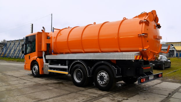 Vakuumtankaufbau des Dumas-Fahrzeugs - Mercedes-Fahrgestell