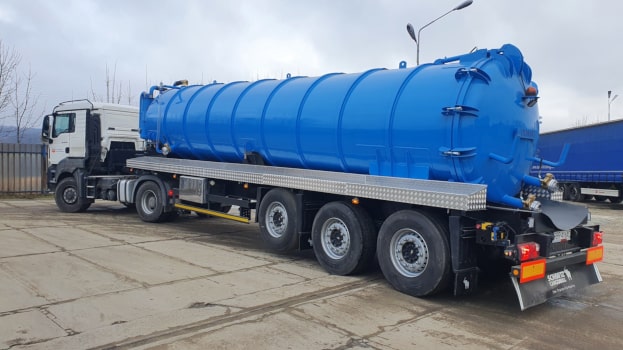 Naczepa asenizacyjna 22000l marki Dumas